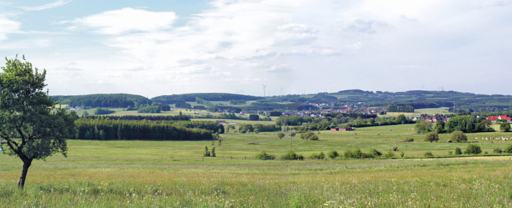 Blick vom Schellenberger Berg auf den Hohen Westerwald